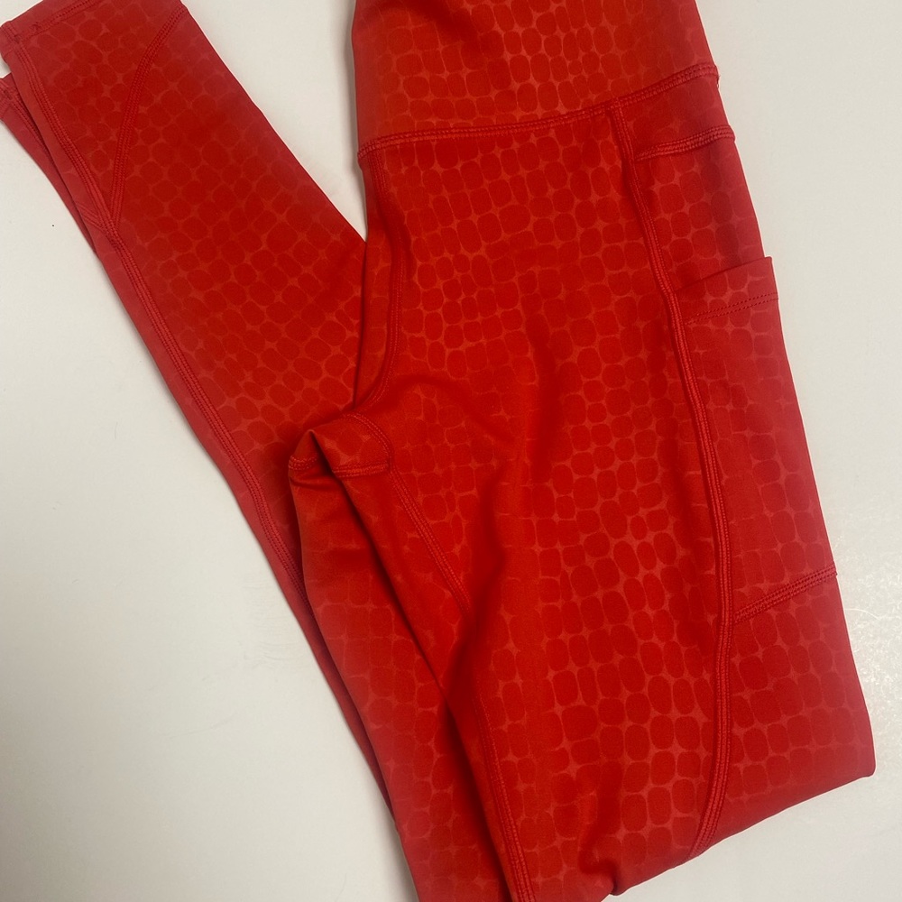 Zyia Red Scales leggings